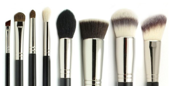 Hakuro - польский бренд, предлагающий кисти для нового макияжа высочайшего качества по очень доступной цене. 01