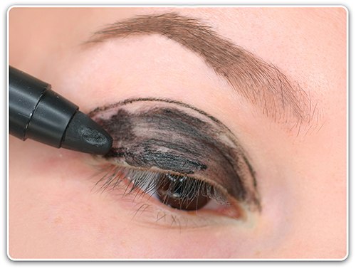 Вечерний макияж с палеткой Sleek Makeup Acid i-Divine Palette. 02