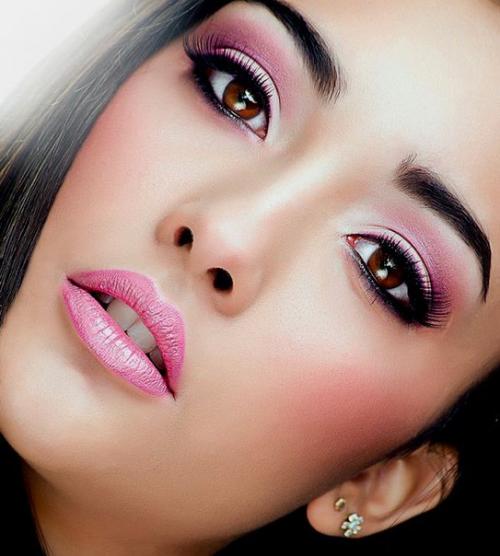 Розовые тени в макияже. 03