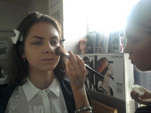 На прошлой неделе мы с Яной Власовой, талантливой стилистом - визажистом, провели встречу - тестирование и проработали два макияжа. 05