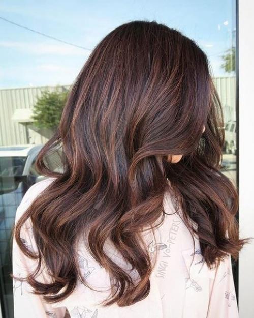 Шоколадное окрашивание: 11 модных вариантов для шатенок. 04