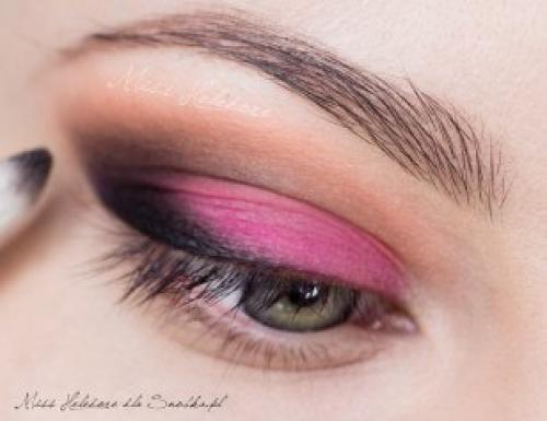 Свежий макияж для голубых глаз. 04 Свежий макияж для голубых глаз. 04