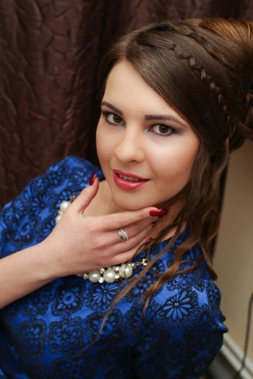 В честь открытия моей студии макияжа в октябре (дату сообщу дополнительно), дарю любой мастер-класс на ваш выбор, за репост! 01