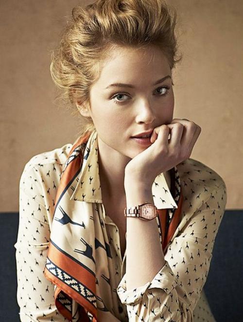 Шарфы, шарфики, платочки, меховые боа, модные тюрбанчики и косынки - всё это неотъемлемый атрибут осенней уличной моды. 04 Шарфы, шарфики, платочки, меховые боа, модные тюрбанчики и косынки - всё это неотъемлемый атрибут осенней уличной моды. 04