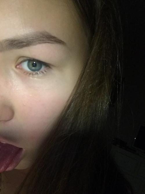 Хочу услышать мнение о себе заранее спасибо? 01