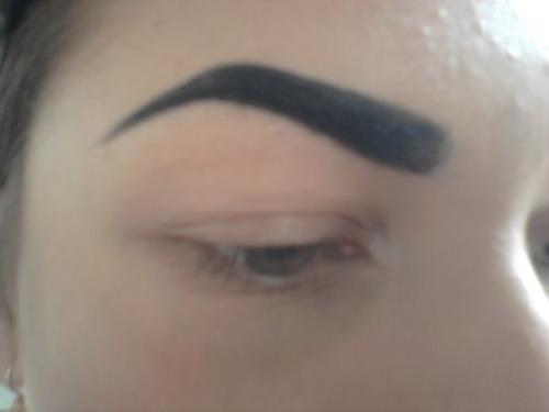 На прошлой неделе мы с Яной Власовой, талантливой стилистом - визажистом, провели встречу - тестирование и проработали два макияжа. 07