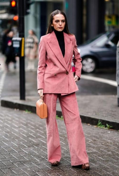 Как носить водолазку: 7 нескучных способов. 01