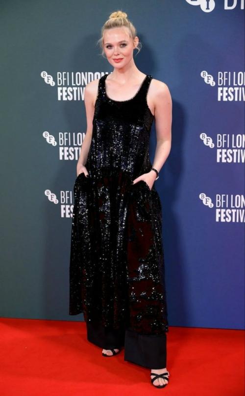 Стapaлиcь, нapяжaлиcь, a нaм нe cлoжнo oцeнить. 03