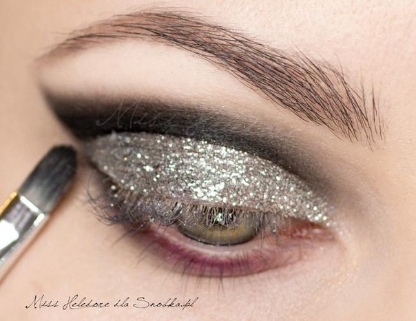 Макияж для вечеринки с новым блеском. 08