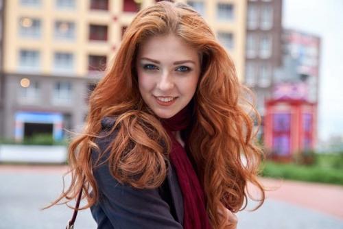 Небрежные локоны. Локоны - это всегда красивая и женственная прическа. 05