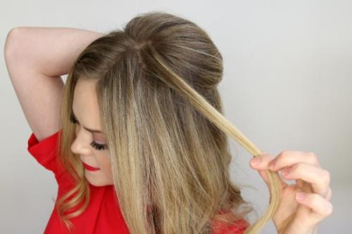 Милая прическа с начесом и косичкой на каждый день. 08 Милая прическа с начесом и косичкой на каждый день. 08