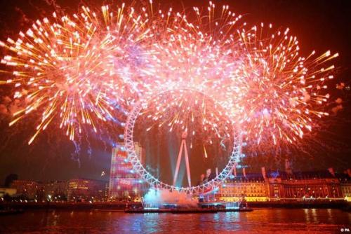 Аеинтересно.  Как празднуют новый год в разных странах мира? 03