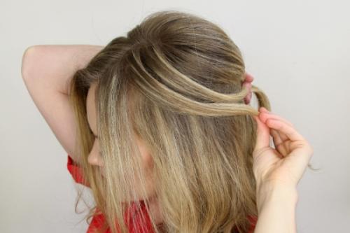 Милая прическа с начесом и косичкой на каждый день. 02 Милая прическа с начесом и косичкой на каждый день. 02