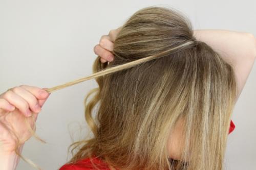 Милая прическа с начесом и косичкой на каждый день. 05 Милая прическа с начесом и косичкой на каждый день. 05