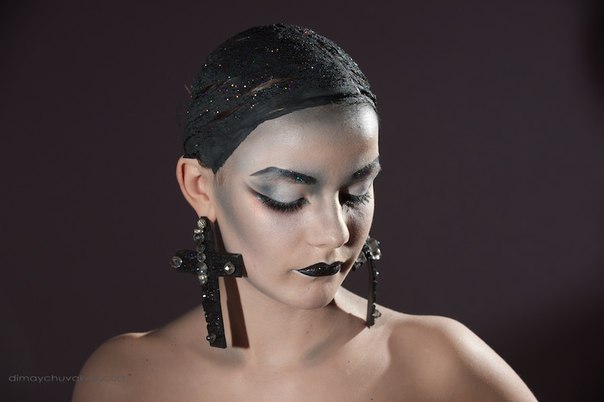 27 января началось грандиозное событие в жизни работников индустрии красоты и в том числе визажистов, которым я и являюсь на протяжении уже 7 лет. 03