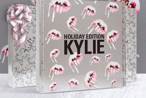 В наличии: Подарочный набор Kylie Holiday Edition - невероятная суперновинка! 06 В наличии: Подарочный набор Kylie Holiday Edition - невероятная суперновинка! 06