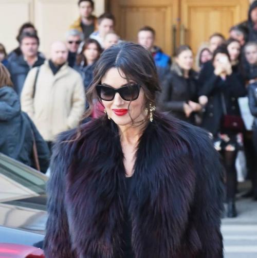 Больше цвета.  Красная помада - какой оттенок идеально подойдет тебе? 01 Больше цвета.  Красная помада - какой оттенок идеально подойдет тебе? 01