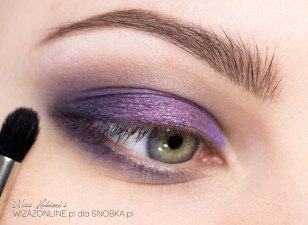 1. под брови нанесите белые тени, тщательно растушуйте. 05 1. под брови нанесите белые тени, тщательно растушуйте. 05