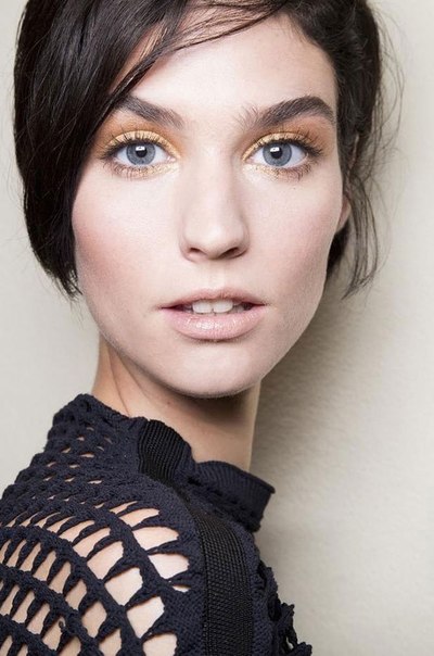 Макияж: 7 главных красок весны 2015. 09