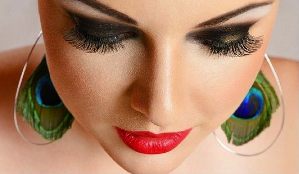 Сегодня существует много способов наращивания густоты и длины ресниц, но каждой девушке хочется, чтобы ее собственные выглядели шикарно и ухоженно.