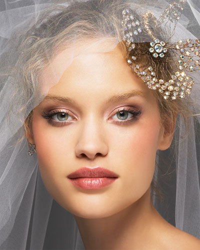 Макияж Невесты. Невеста – символ невинности. Поэтому в моду прочно вошла естественность. 03