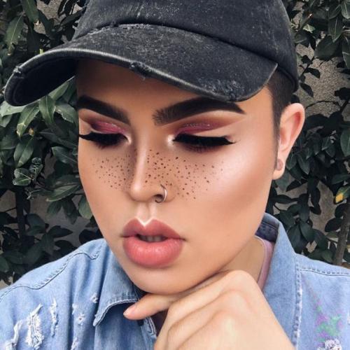 Невидимая подводка: новый тренд в макияже глаз - это бомба! 03