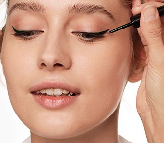 Макияж глаз в изумрудной гамме. 01 Макияж глаз в изумрудной гамме. 01