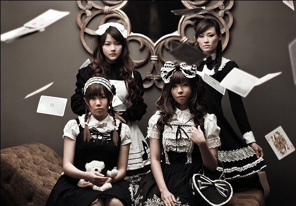 Готическая Лолита. Лолита модный стиль в одежде в современной Японии невероятно. 02 Готическая Лолита. Лолита модный стиль в одежде в современной Японии невероятно. 02