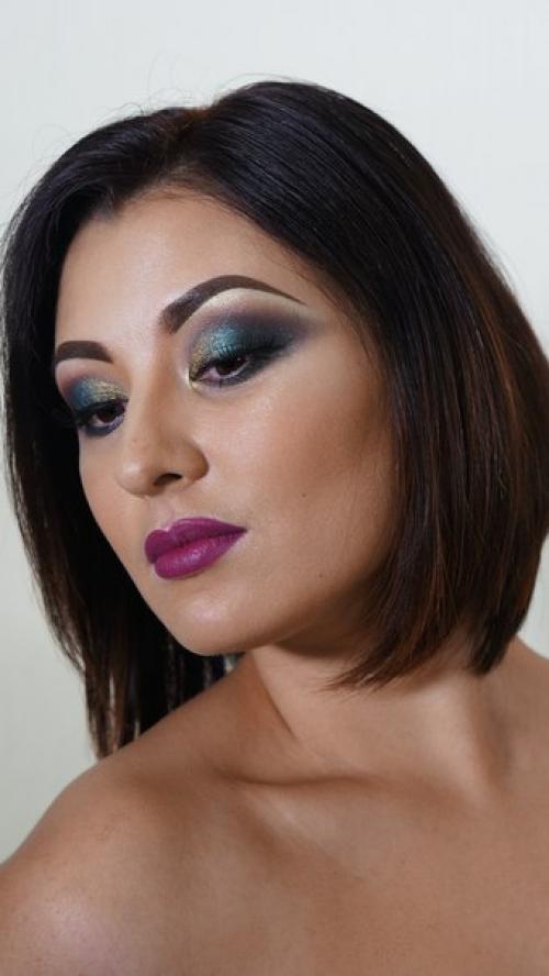 Недавно я проводила мк по Смоки на сверкающих пигментах - Ксения очень преобразилась! 01