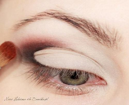 Обледенелая роза.  Секреты макияжа. 07