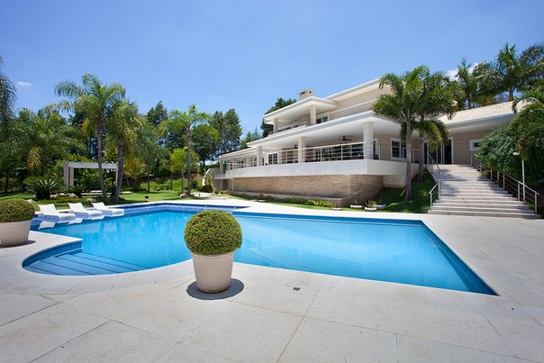 Как-то в последнее время я много думала над такой известной закономерностью или историческим феноменом - насколько все в нашем мире имеет свою большую цену. 01