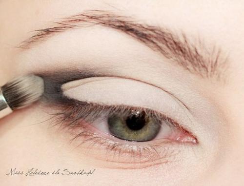 Обледенелая роза.  Секреты макияжа. 06