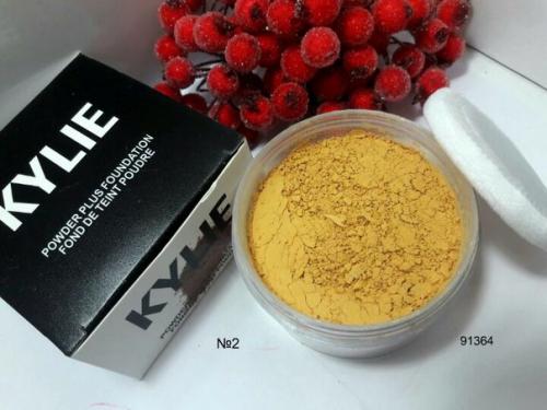 Рассыпчатая пудра от Kylie красивое матовое покрытие создает. 02 Рассыпчатая пудра от Kylie красивое матовое покрытие создает. 02