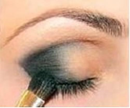 Вечерний макияж для карих глаз: 01