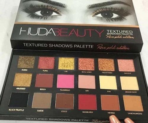 Палетка 18 теней Huda Beauty Textured Shadows Palette Rose Gold Edition. 01