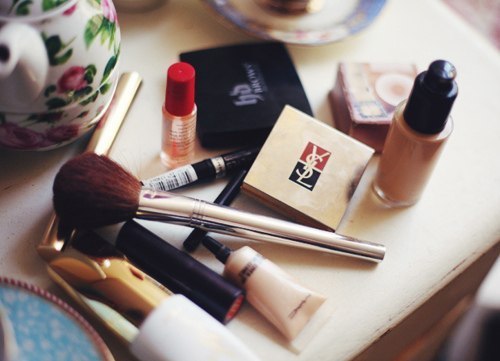 Маленькие хитрости макияжа. Андрей Шилков, арт-директор марки Bourgois. Маленькие хитрости макияжа. Андрей Шилков, арт-директор марки Bourgois.