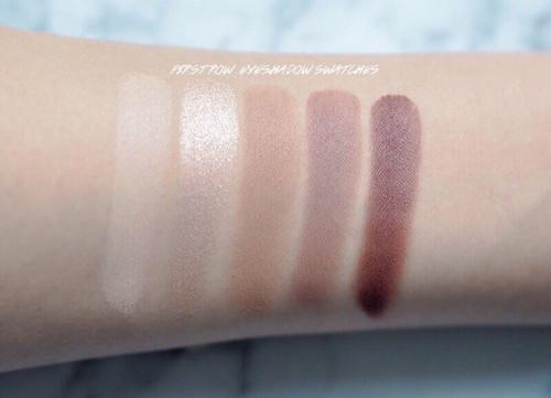 В наличии: В палетке собраны 10 натуральных оттенков теней: 01 В наличии: В палетке собраны 10 натуральных оттенков теней: 01