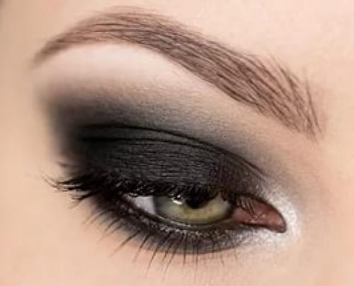 Тенденция 4 как никогда страстный Smoky Eyes. 04