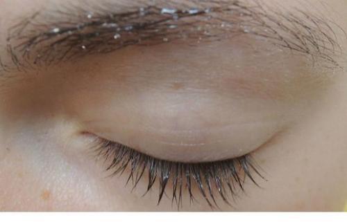 Способы и средства для отращивания бровей: масло и другие безопасные смеси. 02