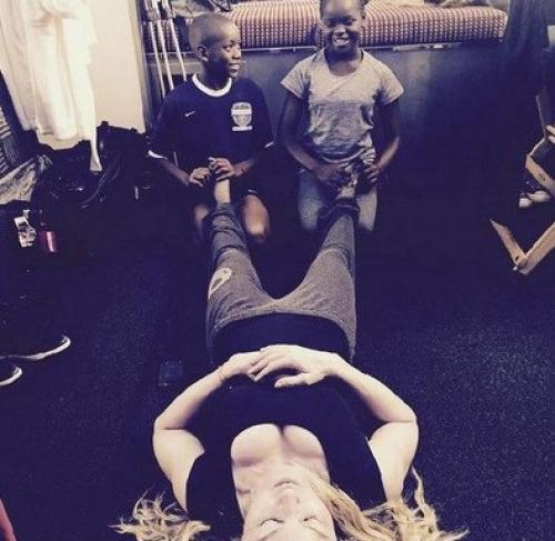 Мадонна поклонников фото без макияжа шокировала. 01