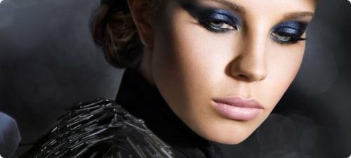 Основными тенденциями макияжа 2017 являются: 03