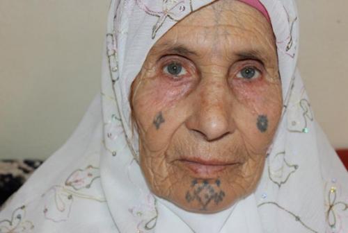 Алжирские татуированные бабушки. 01