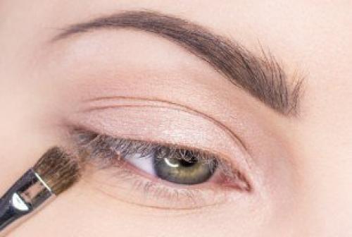 Подойдет для любого цвета глаз. 01