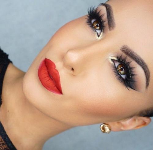 Как правильно смыть макияж с наращенными ресницами? 01 Как правильно смыть макияж с наращенными ресницами? 01