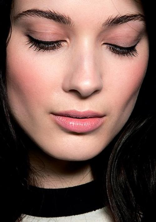 Кремовые румяна - помада Atelier. 01 Кремовые румяна - помада Atelier. 01