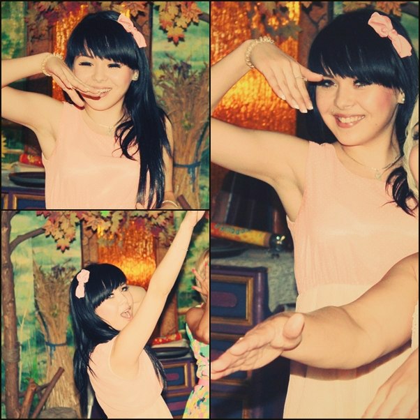 По просьбе многочисленных девушек, представляю вашему вниманию мои услуги: D хотите раскошный взгляд и длинные изогнутые реснички как у меня! 03