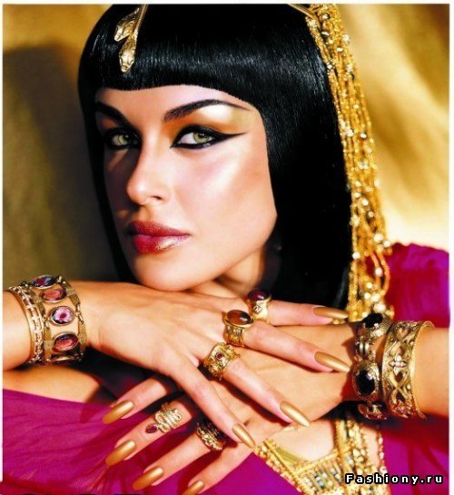 История косметики. В ХХ веке расцвет парфюмерной промышленности. T. L. История косметики. В ХХ веке расцвет парфюмерной промышленности. T. L.