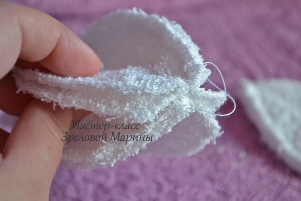 Для Начала мы приготовим все необходимые материалы для изготовления нашего снеговика. 04