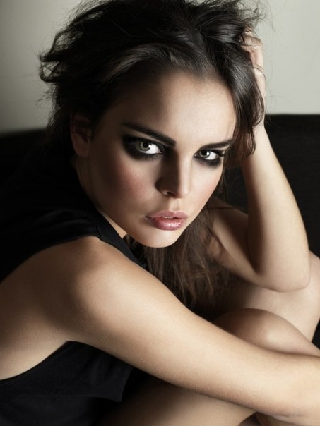 Как Создать сексуальный готический макияж. 01 Как Создать сексуальный готический макияж. 01