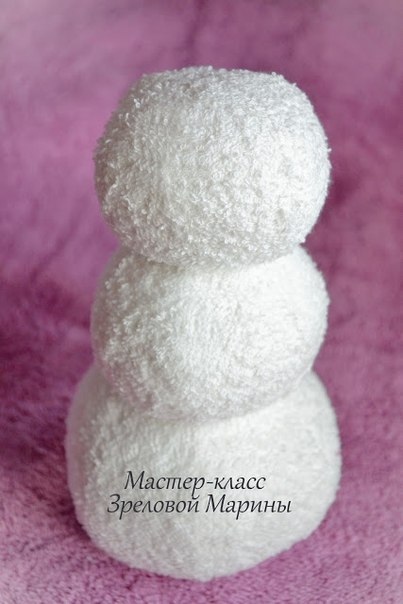 Для Начала мы приготовим все необходимые материалы для изготовления нашего снеговика. 08